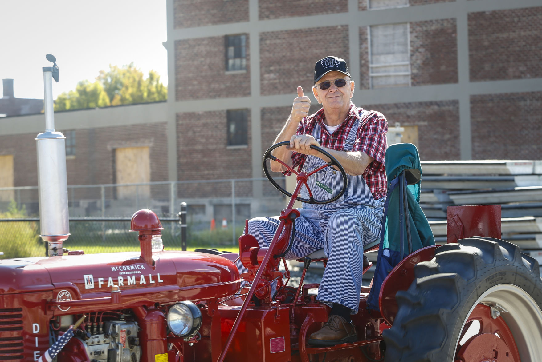 091016-TRACTOR-PARADE-007